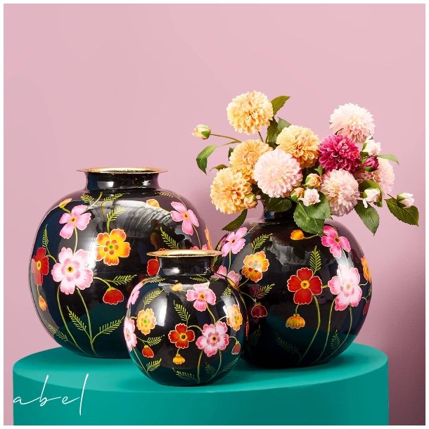 Lorea vase i metall